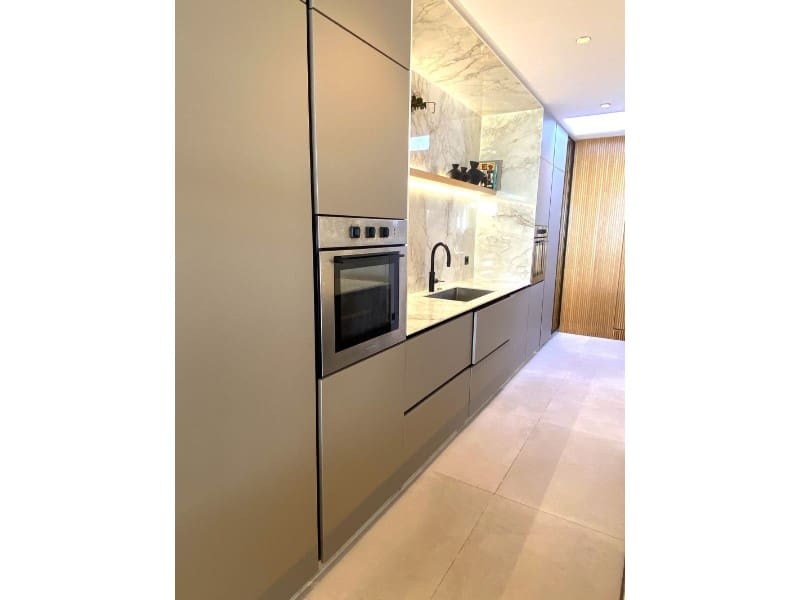 4 makuuhuone Paritalo myytävänä paikassa La Quinta mukana uima-altaan - 1 495 000 € (Ref: 9575003)