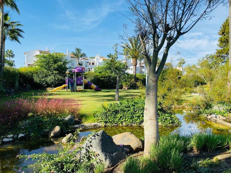 3 soverom Hus til salgs i New Golden Mile med svømmebasseng - € 890 000 (Ref: 9575004)