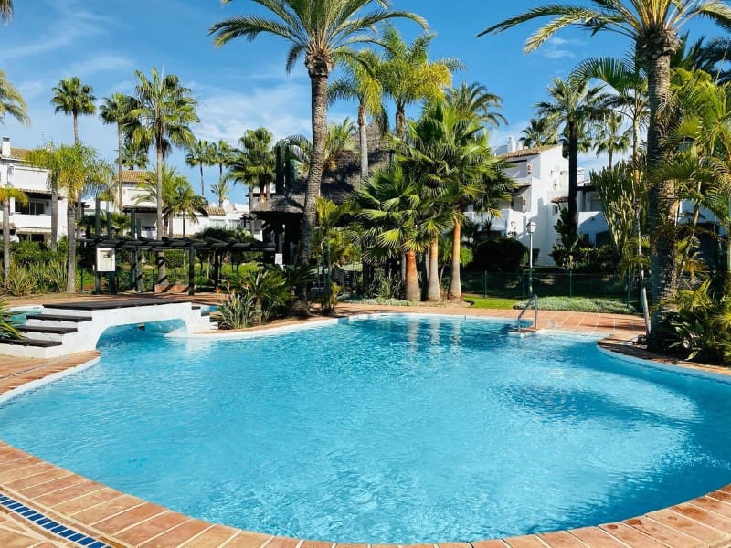 3 soverom Hus til salgs i New Golden Mile med svømmebasseng - € 890 000 (Ref: 9575004)