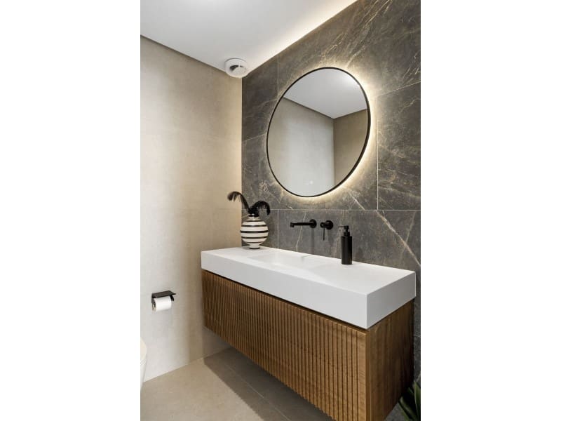 5 slaapkamer Appartement te koop in Nueva Andalucia met zwembad - € 1.895.000 (Ref: 9576437)