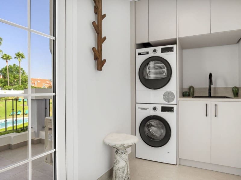 5 slaapkamer Appartement te koop in Nueva Andalucia met zwembad - € 1.895.000 (Ref: 9576437)