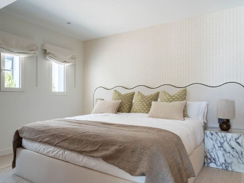 3 sypialnia Willa na sprzedaż w Golden Mile z basenem garażem - 5 995 000 € (Ref: 9576438)