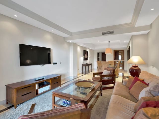 2 makuuhuone Huoneisto myytävänä paikassa Punta Plata, Estepona mukana uima-altaan - 850 000 € (Ref: 9576441)