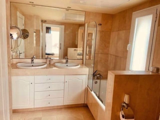 2 slaapkamer Appartement te koop in Bahia de Casares, Casares met zwembad - € 581.000 (Ref: 9576442)