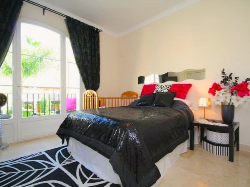 3 Zimmer Villa zu verkaufen in Elviria mit Pool - 695.000 € (Ref: 9576443)