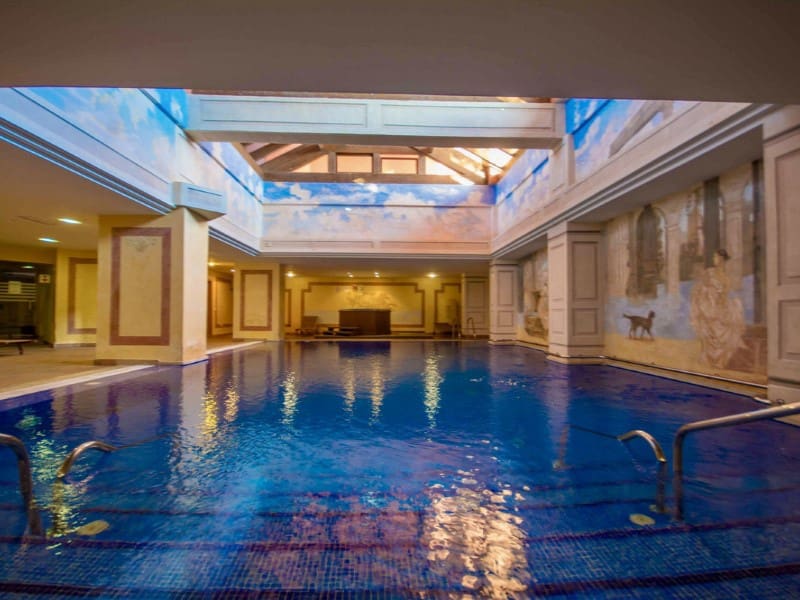 4 soveværelse Lejlighed til salg i New Golden Mile med swimmingpool - € 845.000 (Ref: 9576446)