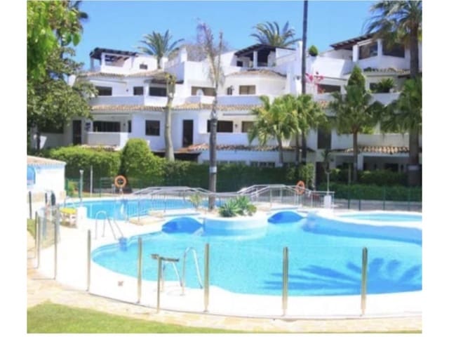 3 makuuhuone Huoneisto myytävänä paikassa Marbella Centro, Marbella mukana uima-altaan - 780 000 € (Ref: 9576449)