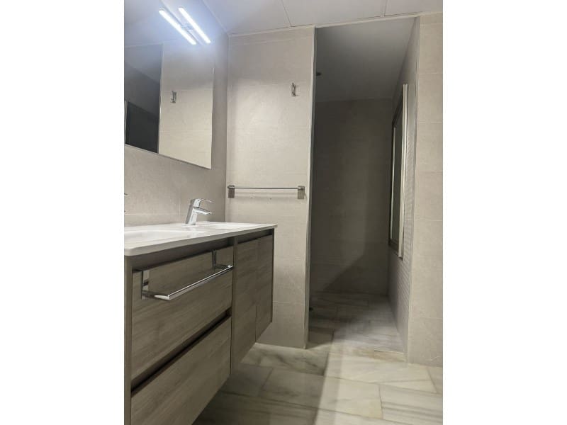 3 makuuhuone Huoneisto myytävänä paikassa Marbella mukana uima-altaan - 780 000 € (Ref: 9576449)