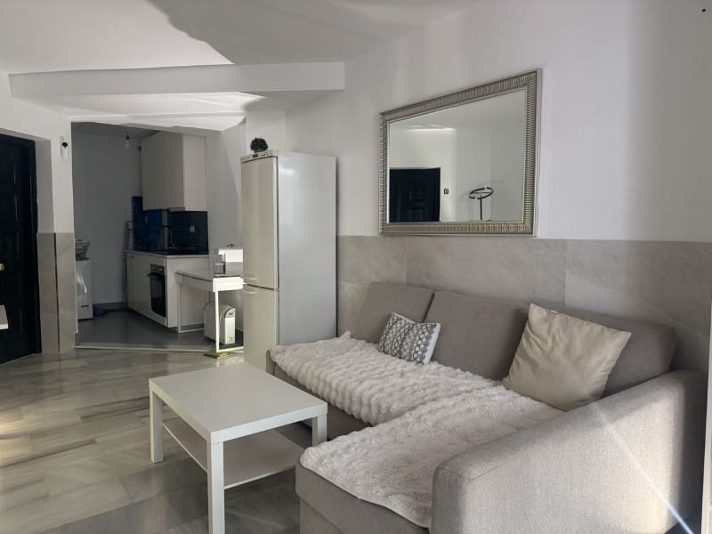 3 makuuhuone Huoneisto myytävänä paikassa Marbella mukana uima-altaan - 780 000 € (Ref: 9576449)