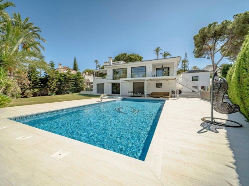 7 bedroom Villa for sale in Marbella - € 3,550,000 (Ref: 9576450)
