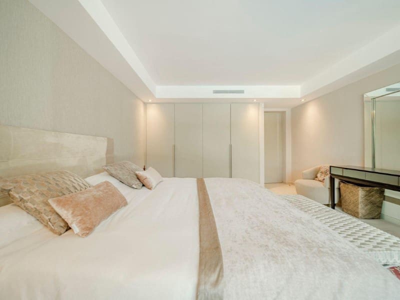 7 bedroom Villa for sale in Marbella - € 3,550,000 (Ref: 9576450)