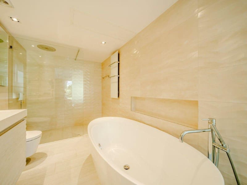 7 bedroom Villa for sale in Marbella - € 3,550,000 (Ref: 9576450)