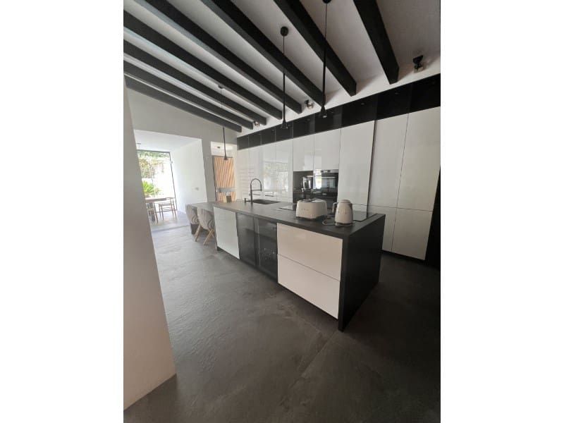 Chalet de 4 habitaciones en Nueva Andalucia en venta con piscina - 1.795.000 € (Ref: 9576451)