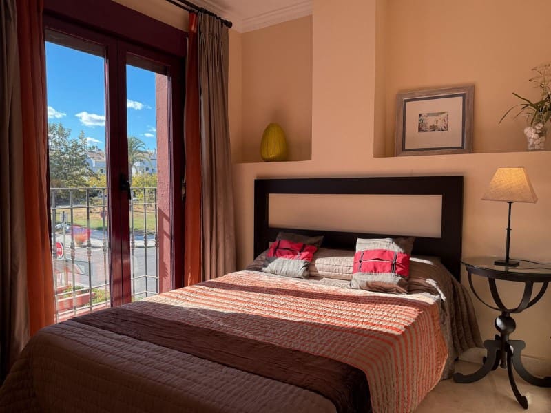 3 quarto Apartamento para venda em San Pedro de Alcantara com piscina garagem - 650 000 € (Ref: 9576452)