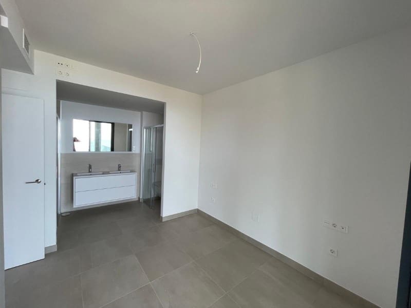 2 Zimmer Apartment zu verkaufen in Fuengirola mit Pool - 710.000 € (Ref: 9576454)
