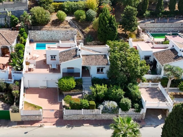 Chalet de 3 habitaciones en Hipódromo - Cerrado del Águila, Mijas en venta con piscina - 699.000 € (Ref: 9576457)