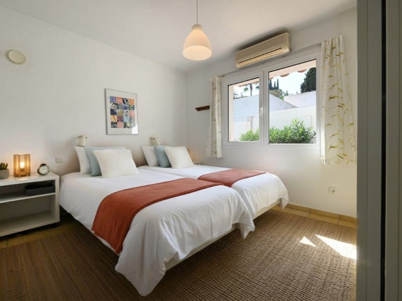 Chalet de 3 habitaciones en Mijas en venta con piscina - 699.000 € (Ref: 9576457)