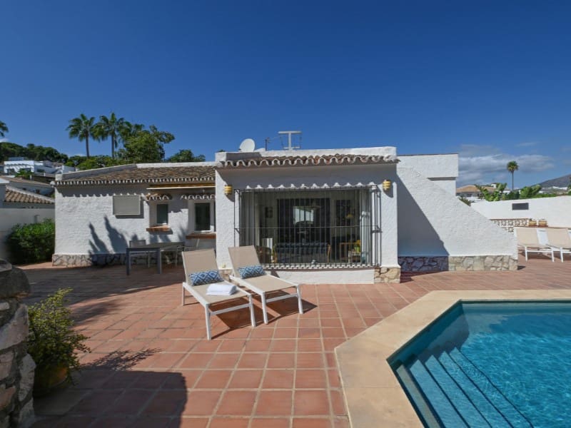 Chalet de 3 habitaciones en Mijas en venta con piscina - 699.000 € (Ref: 9576457)