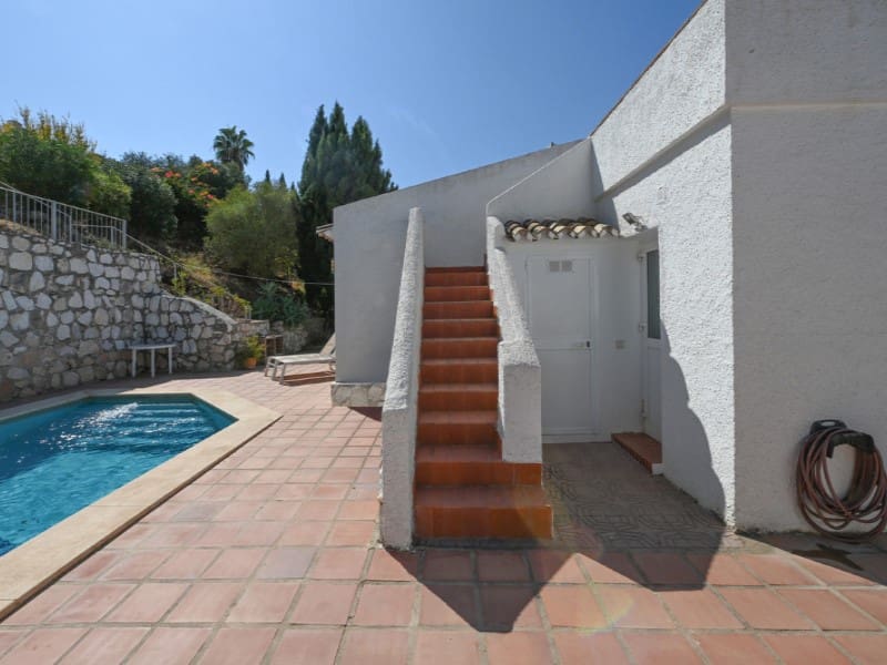 Chalet de 3 habitaciones en Mijas en venta con piscina - 699.000 € (Ref: 9576457)