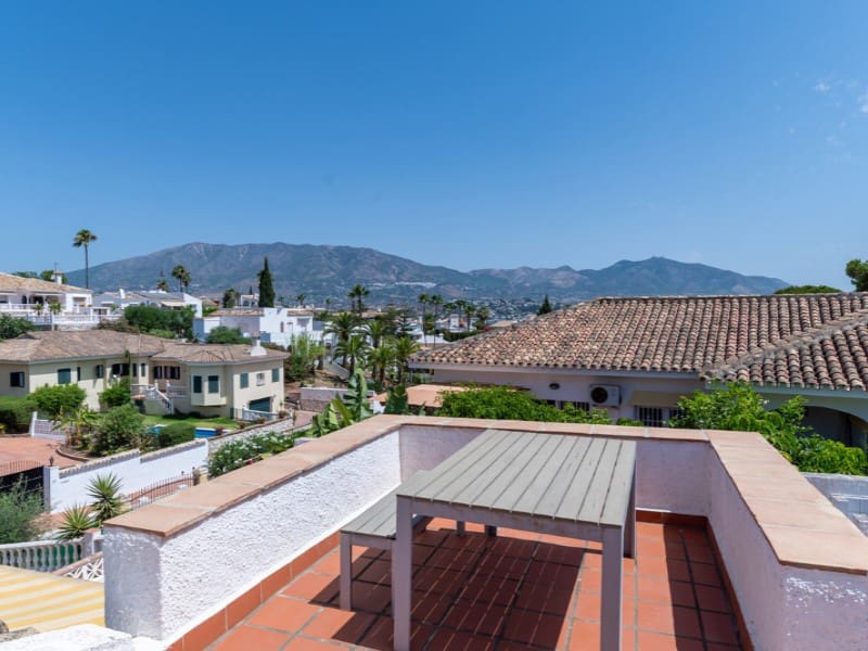 Chalet de 3 habitaciones en Mijas en venta con piscina - 699.000 € (Ref: 9576457)