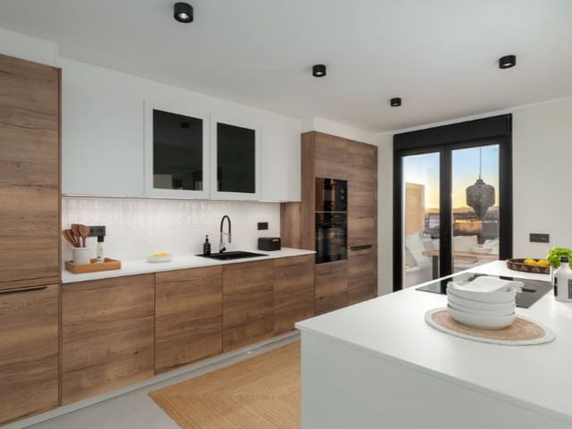 3 makuuhuone Huoneisto myytävänä paikassa Zona Centro Comercial Torrequebrada, Benalmádena mukana uima-altaan 
autotalli - 840 000 € (Ref: 9576458)