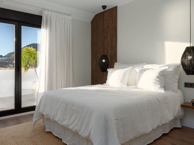 3 makuuhuone Huoneisto myytävänä paikassa Zona Centro Comercial Torrequebrada, Benalmádena mukana uima-altaan 
autotalli - 840 000 € (Ref: 9576458)