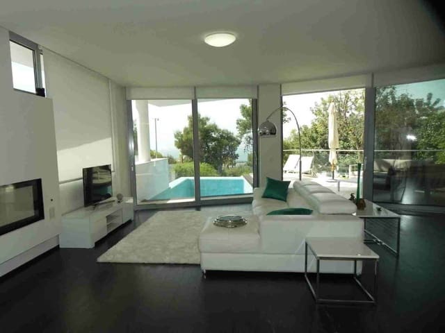 4 Zimmer Villa zu verkaufen in Sierra Blanca, Marbella mit Pool Garage - 3.000.000 € (Ref: 9576459)