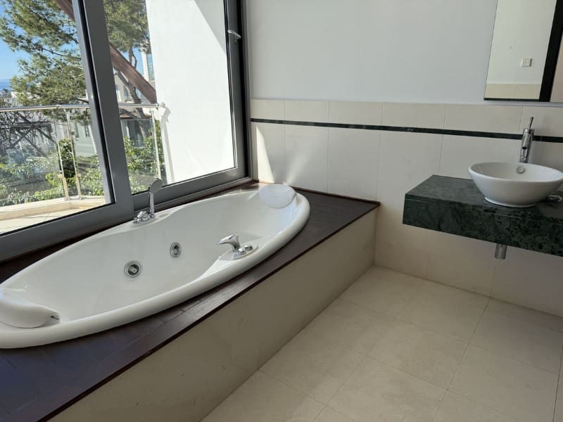 4 Zimmer Villa zu verkaufen in Golden Mile mit Pool Garage - 3.000.000 € (Ref: 9576459)