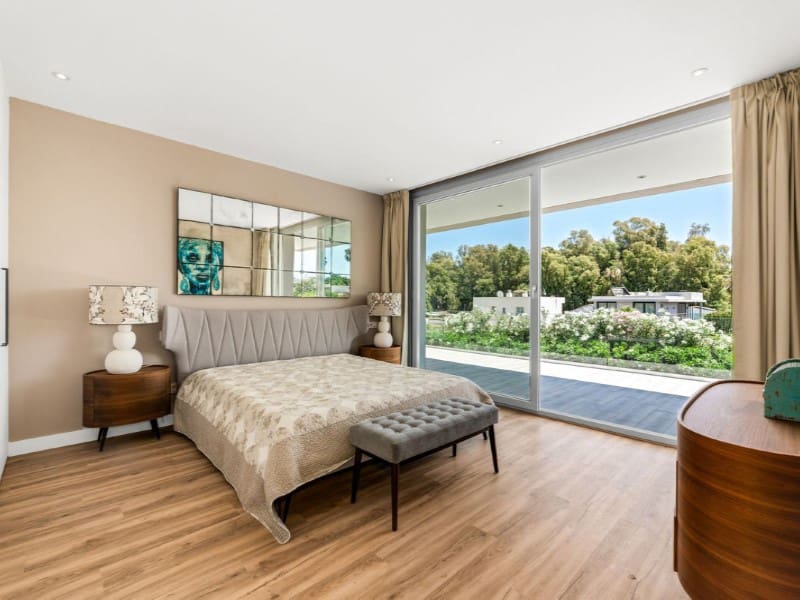 5 bedroom Villa for sale in San Pedro de Alcantara with pool - € 2,950,000 (Ref: 9576461)