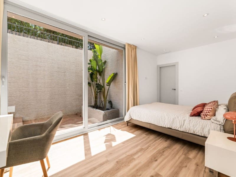 5 bedroom Villa for sale in San Pedro de Alcantara with pool - € 2,950,000 (Ref: 9576461)