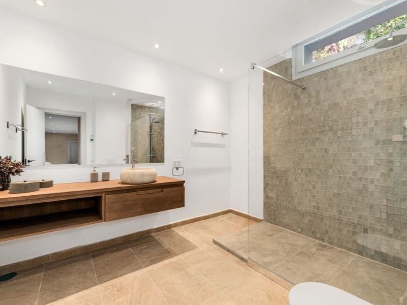 5 bedroom Villa for sale in San Pedro de Alcantara with pool - € 2,950,000 (Ref: 9576461)