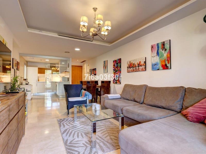 Apartamento de 3 habitaciones en San Pedro de Alcantara en venta con piscina - 649.000 € (Ref: 9576462)