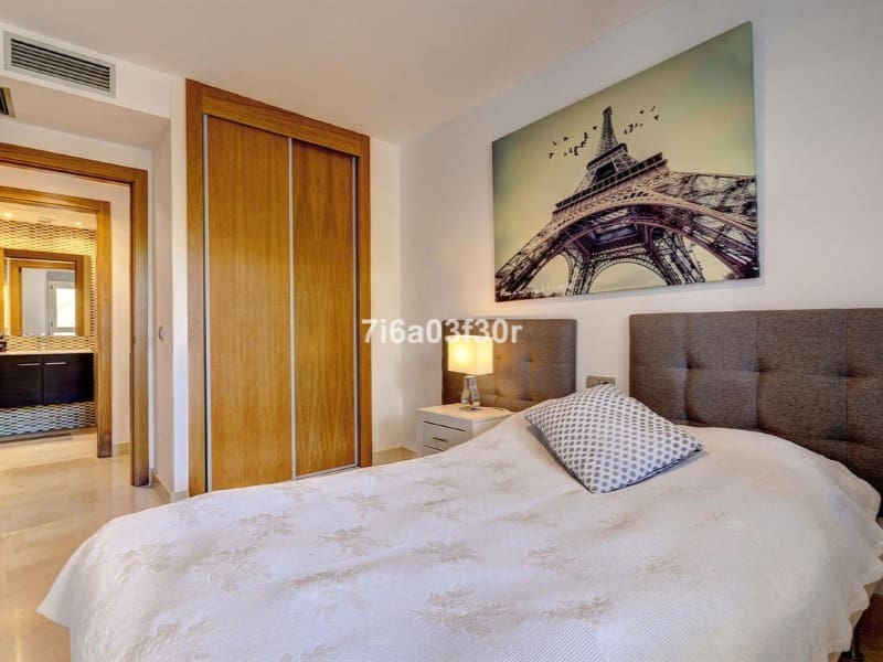 Apartamento de 3 habitaciones en San Pedro de Alcantara en venta con piscina - 649.000 € (Ref: 9576462)