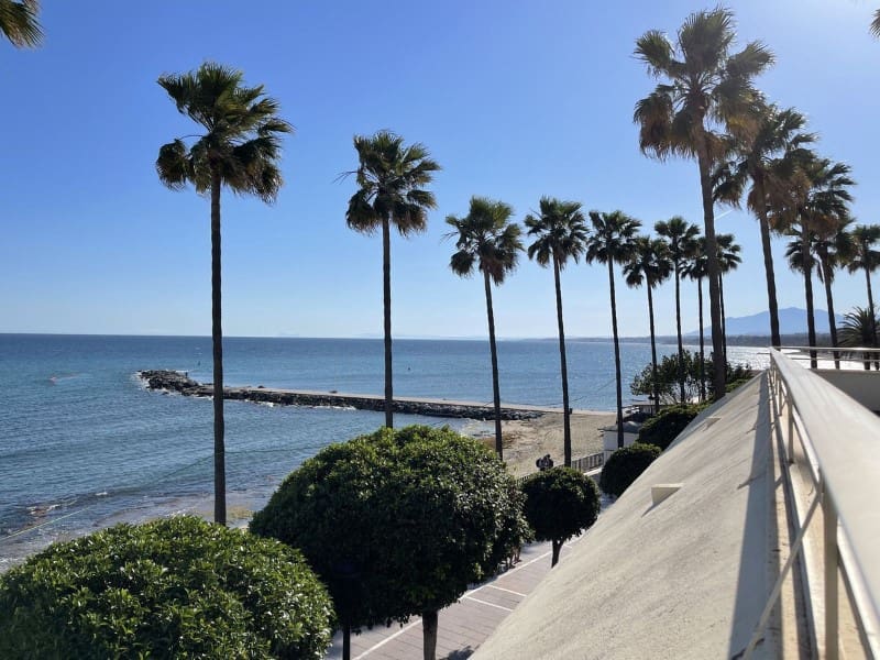 4 bedroom Apartment for sale in Marbella with pool - € 2,000,000 (Ref: 9576463)