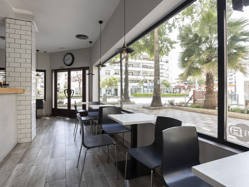 Kommersiell til salgs i Marbella - € 775 000 (Ref: 9576464)