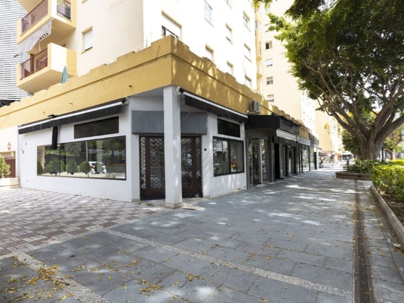 Kommersiell til salgs i Marbella - € 775 000 (Ref: 9576464)