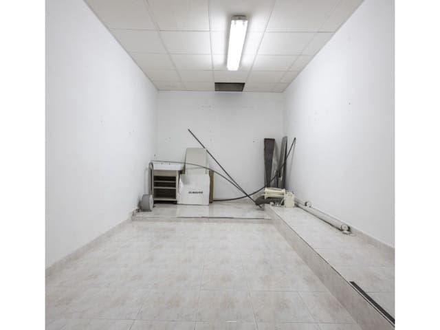 Kommersiell til salgs i Playa de Fontanilla, Marbella - € 675 000 (Ref: 9576465)