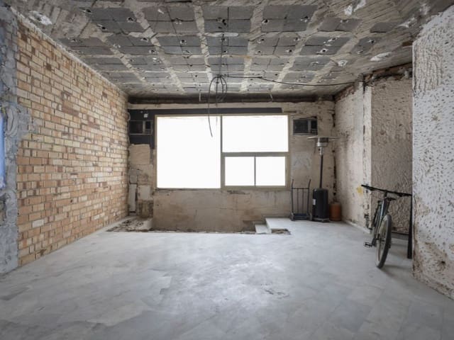 Kommersiell til salgs i Playa de Fontanilla, Marbella - € 1 550 000 (Ref: 9576466)