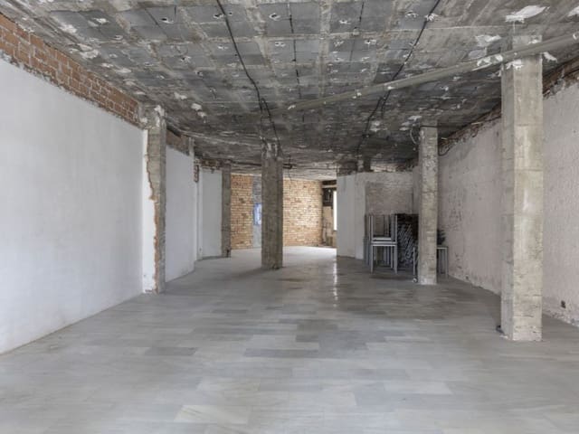 Kommersiell til salgs i Playa de Fontanilla, Marbella - € 1 550 000 (Ref: 9576466)