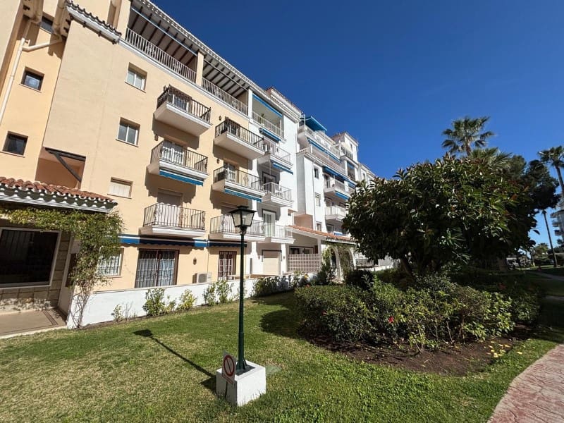 3 bedroom Apartment for sale in Nueva Andalucia with pool garage - € 895,000 (Ref: 9576468)