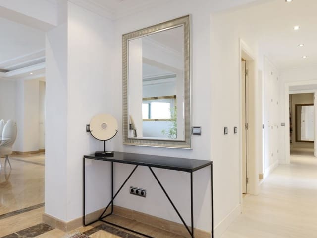 3 slaapkamer Appartement te koop in Puerto Banus, Marbella met zwembad garage - € 2.500.000 (Ref: 9576472)