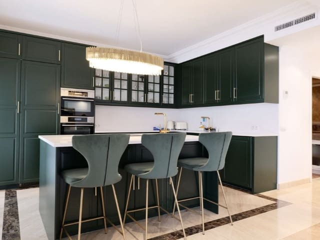 3 slaapkamer Appartement te koop in Puerto Banus, Marbella met zwembad garage - € 2.500.000 (Ref: 9576472)