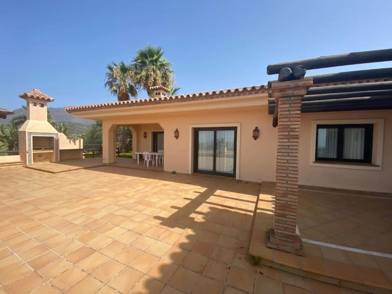 4 chambre Villa/Maison à vendre à Estepona avec piscine - 2 450 000 € (Ref: 9576474)