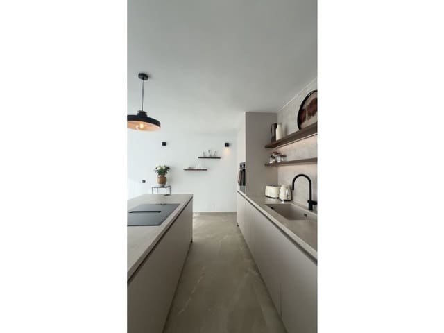 3 sypialnia Apartament na sprzedaż w Marbella Centro, Marbella - 1 275 000 € (Ref: 9576477)