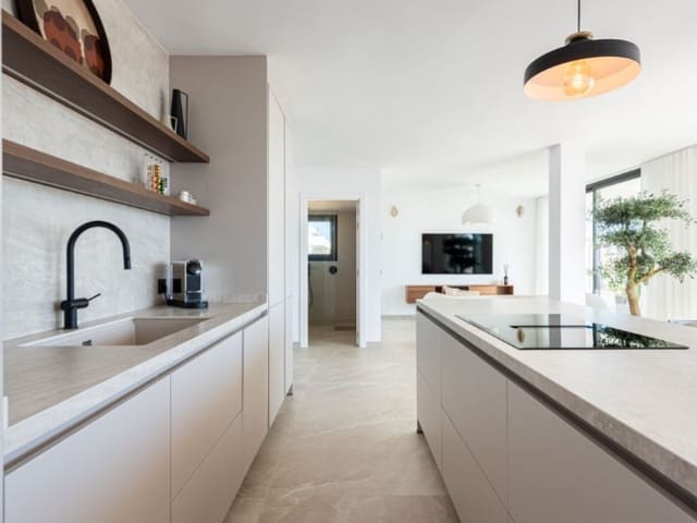 3 sypialnia Apartament na sprzedaż w Marbella Centro, Marbella - 1 275 000 € (Ref: 9576477)