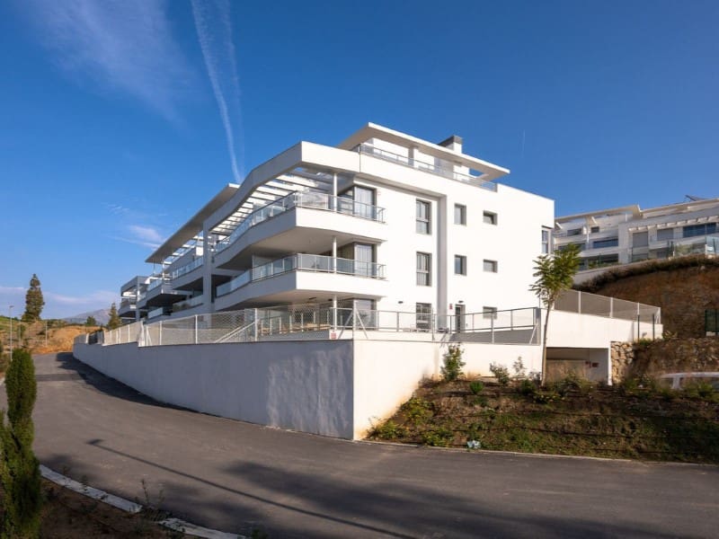 3 makuuhuone Huoneisto myytävänä paikassa Mijas Costa mukana uima-altaan 
autotalli - 550 000 € (Ref: 9576478)