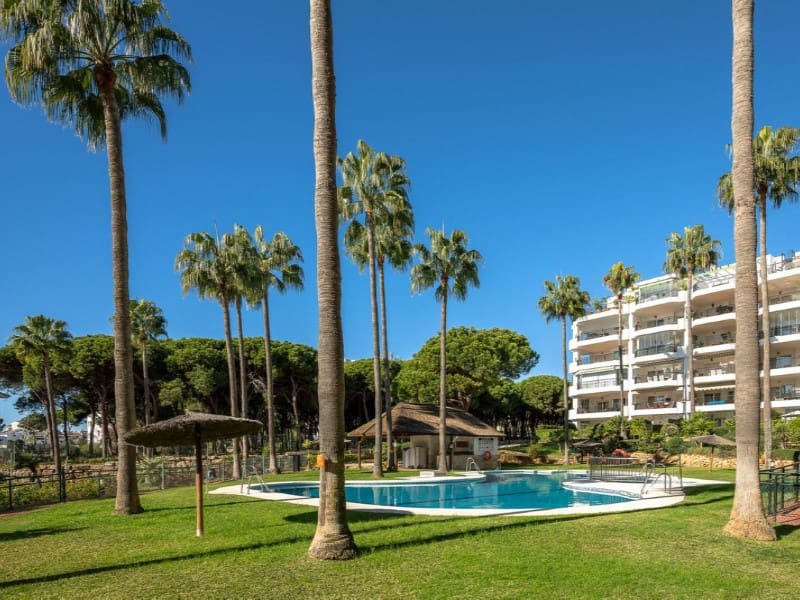 2 sypialnia Apartament na sprzedaż w Calahonda z basenem garażem - 685 000 € (Ref: 9576479)