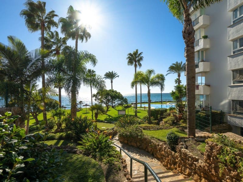 2 sypialnia Apartament na sprzedaż w Calahonda z basenem garażem - 685 000 € (Ref: 9576479)