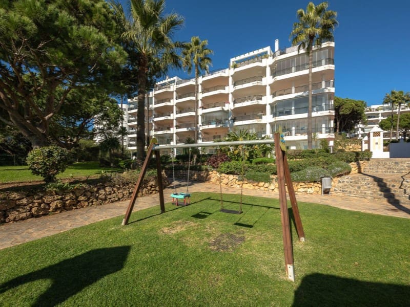 2 sypialnia Apartament na sprzedaż w Calahonda z basenem garażem - 685 000 € (Ref: 9576479)