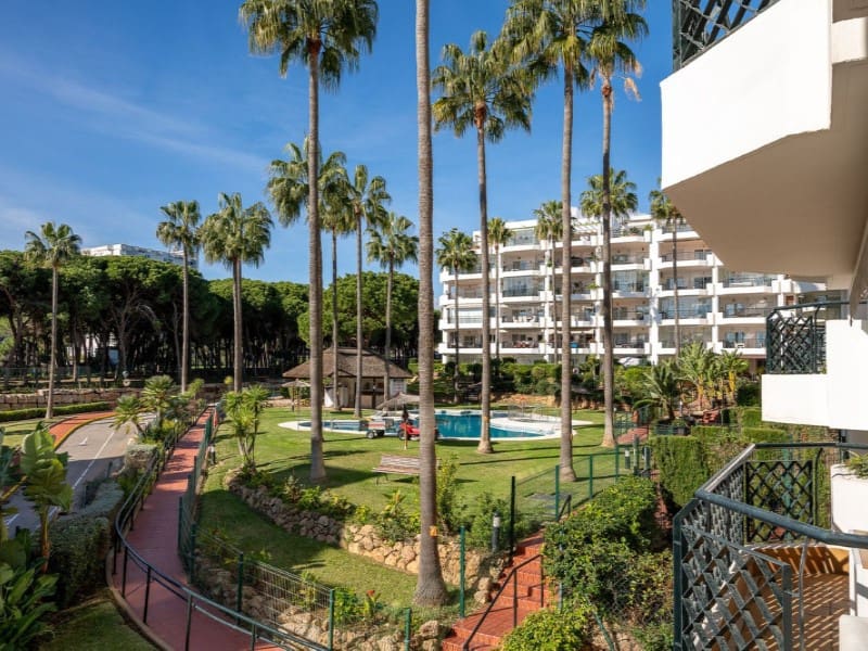 2 sypialnia Apartament na sprzedaż w Calahonda z basenem garażem - 685 000 € (Ref: 9576479)